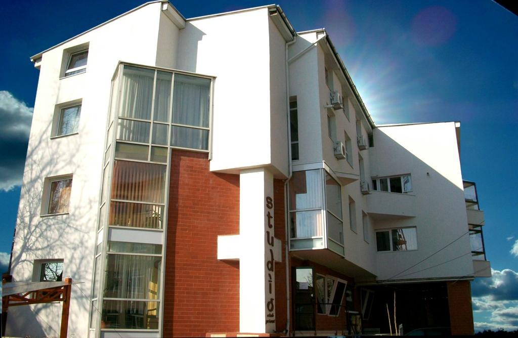 Pensiunea Studio Bacău Exteriér fotografie